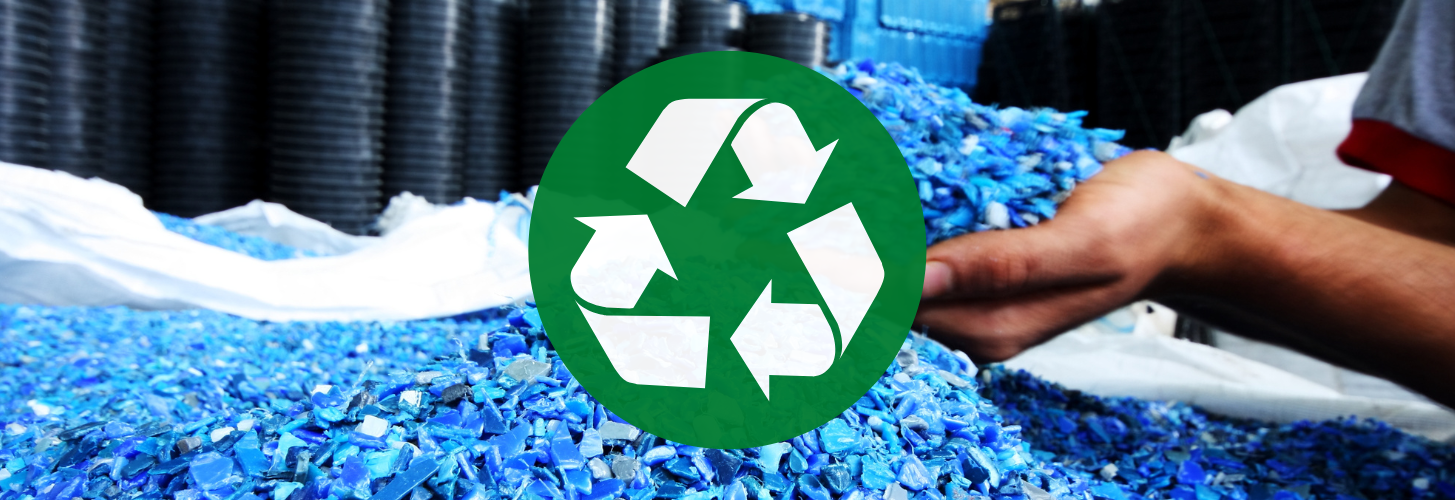 Imagen de pedazos de plásticos para reciclar