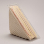 X2PET: el triángulo para sándwich que mantiene la frescura, muestra el producto y facilita el trabajo